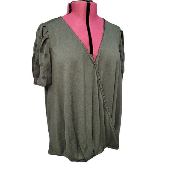 Flower & Feather Black Short Sleeve Blouse (Size 2XL) - Picture 7 of 7